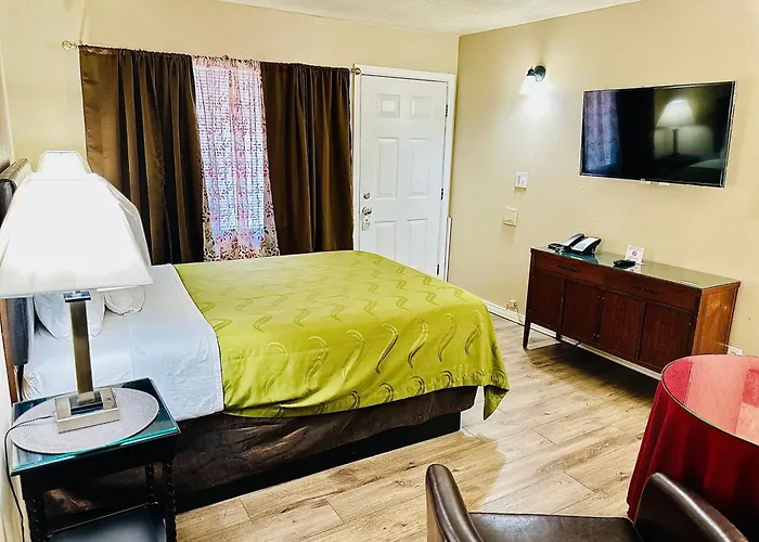 Sage N Sand Motel