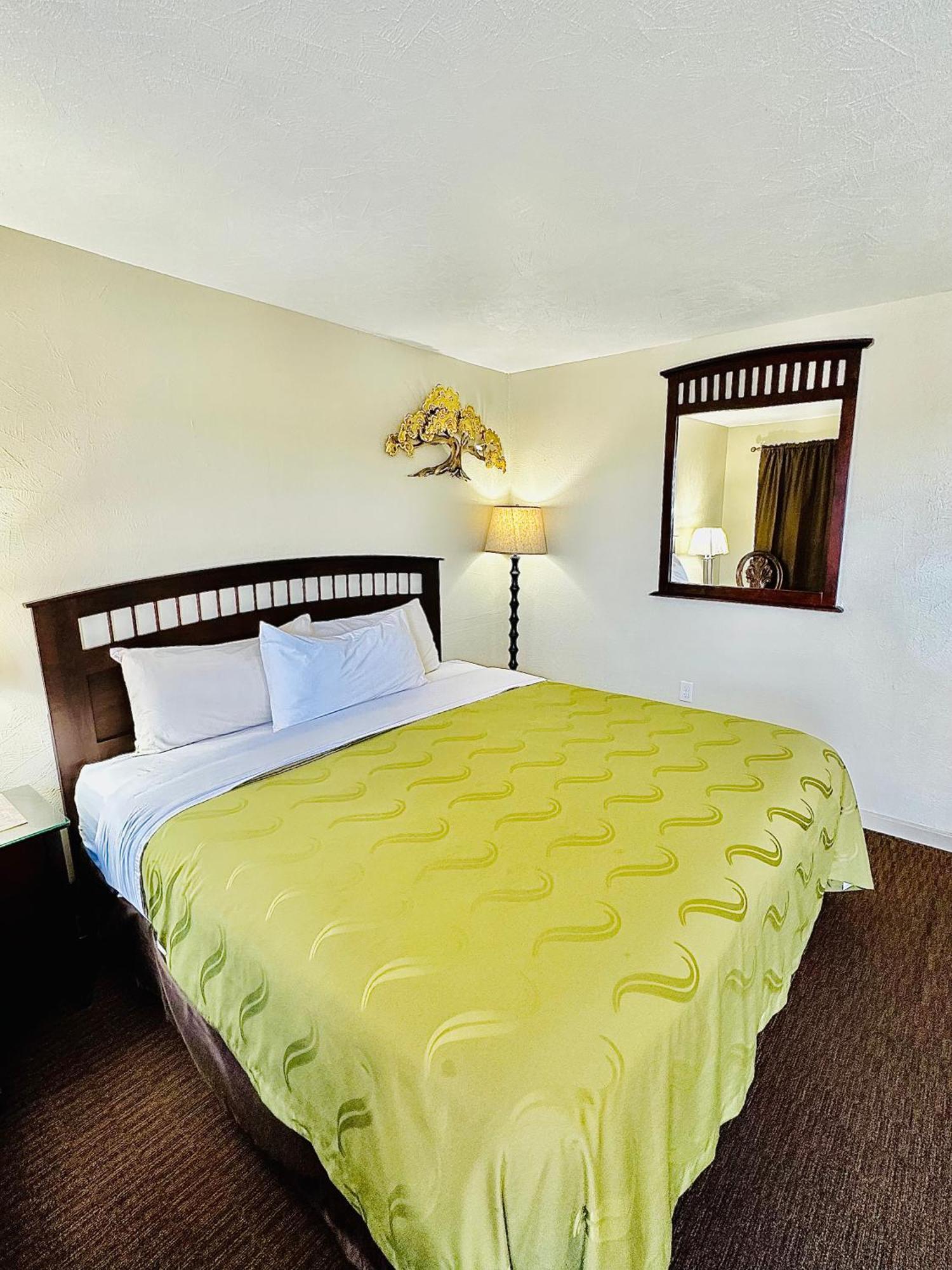 Sage N Motel 2*